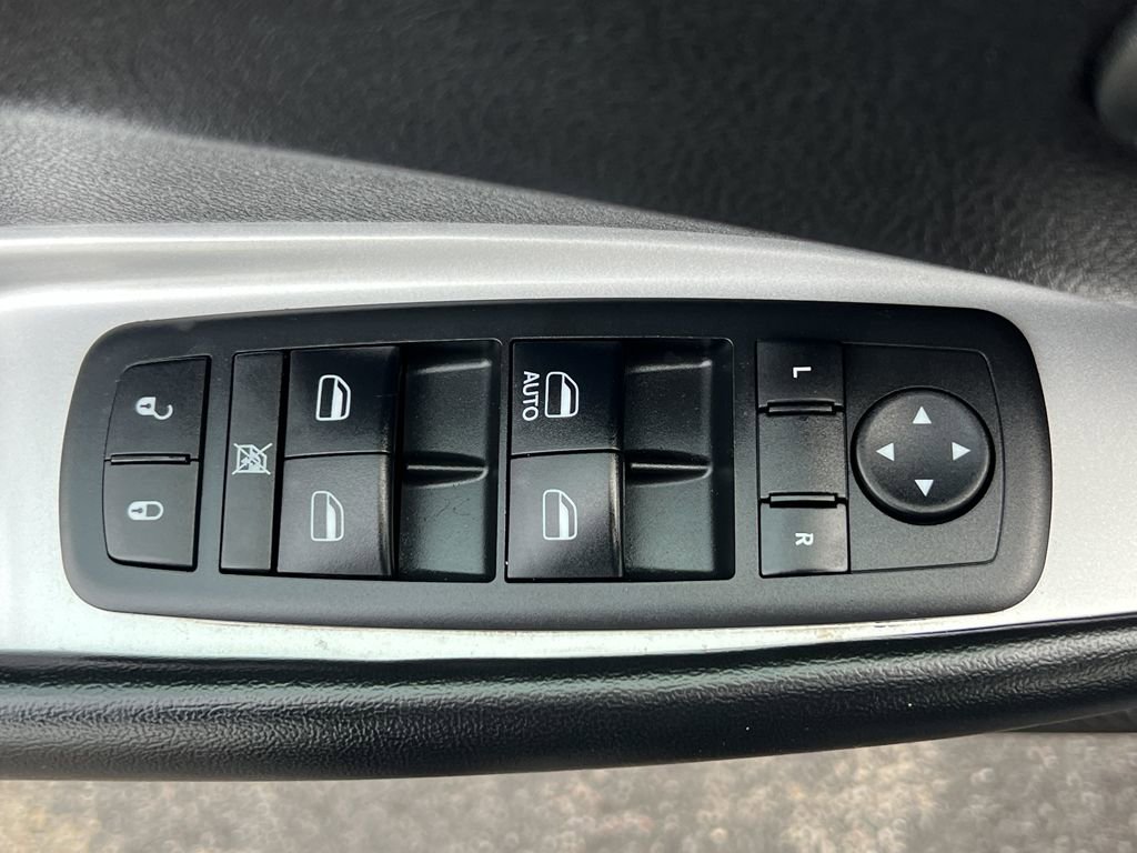 Used 2018 Dodge Journey SE w/ Blacktop Package image 14