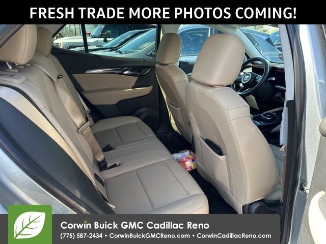 Used 2025 Buick Envision Preferred image 2