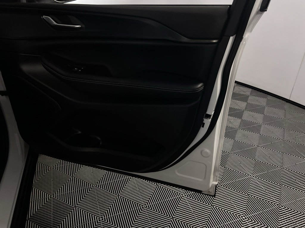 Certified 2024 Jeep Grand Cherokee L Laredo w/ Luxury Tech Group I image 34