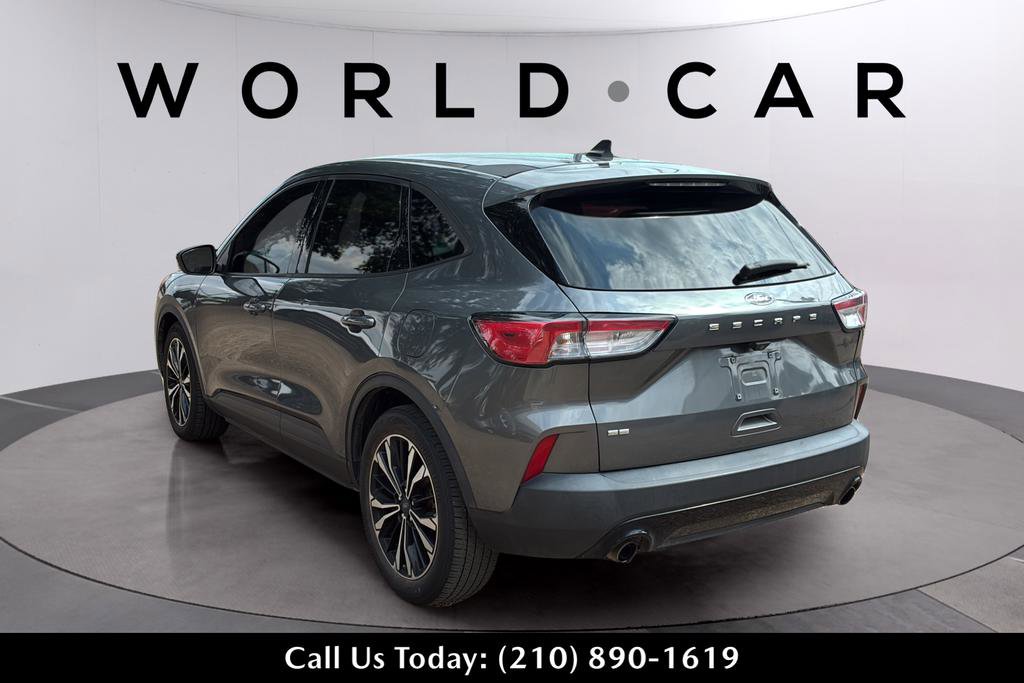 Used 2022 Ford Escape SE w/ SE Sport Appearance Package FWD image 9