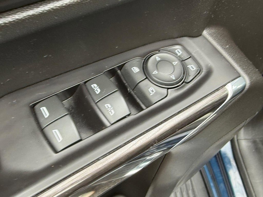 Used 2019 Chevrolet Silverado 1500 LTZ image 16