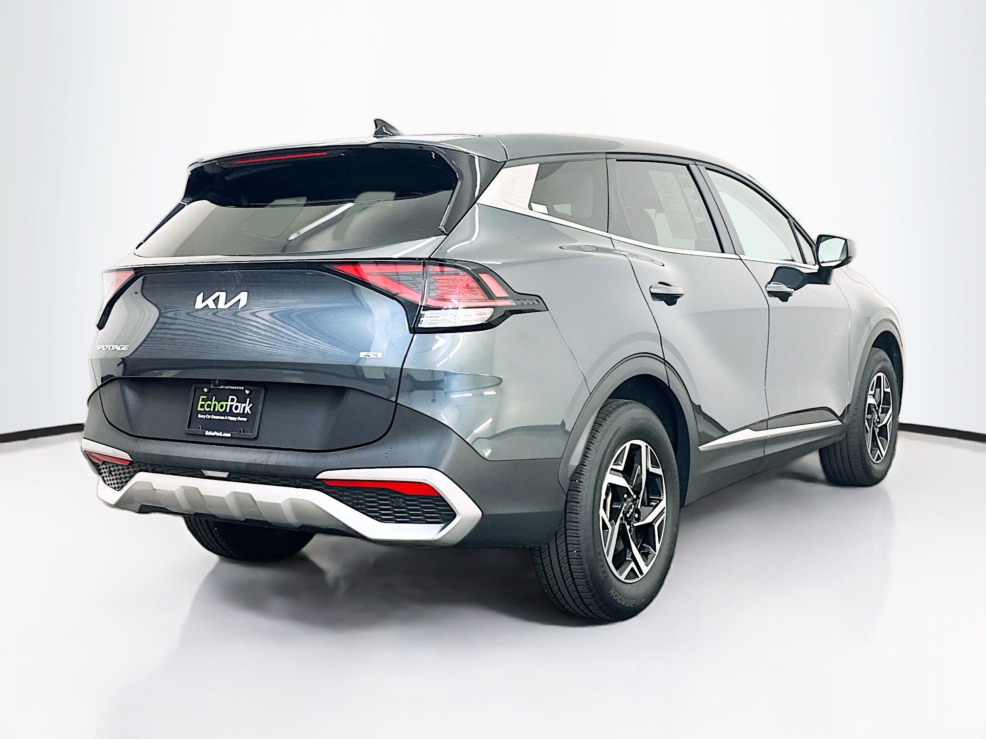 Used 2025 Kia Sportage LX image 9