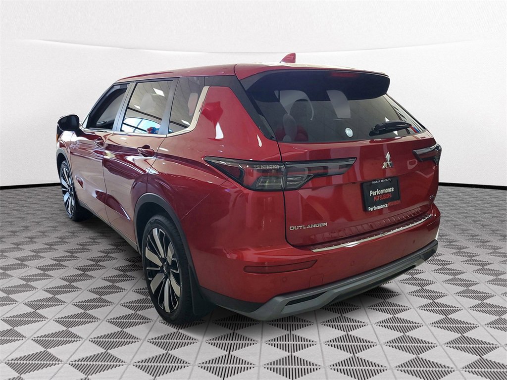 New 2025 Mitsubishi Outlander SE image 4