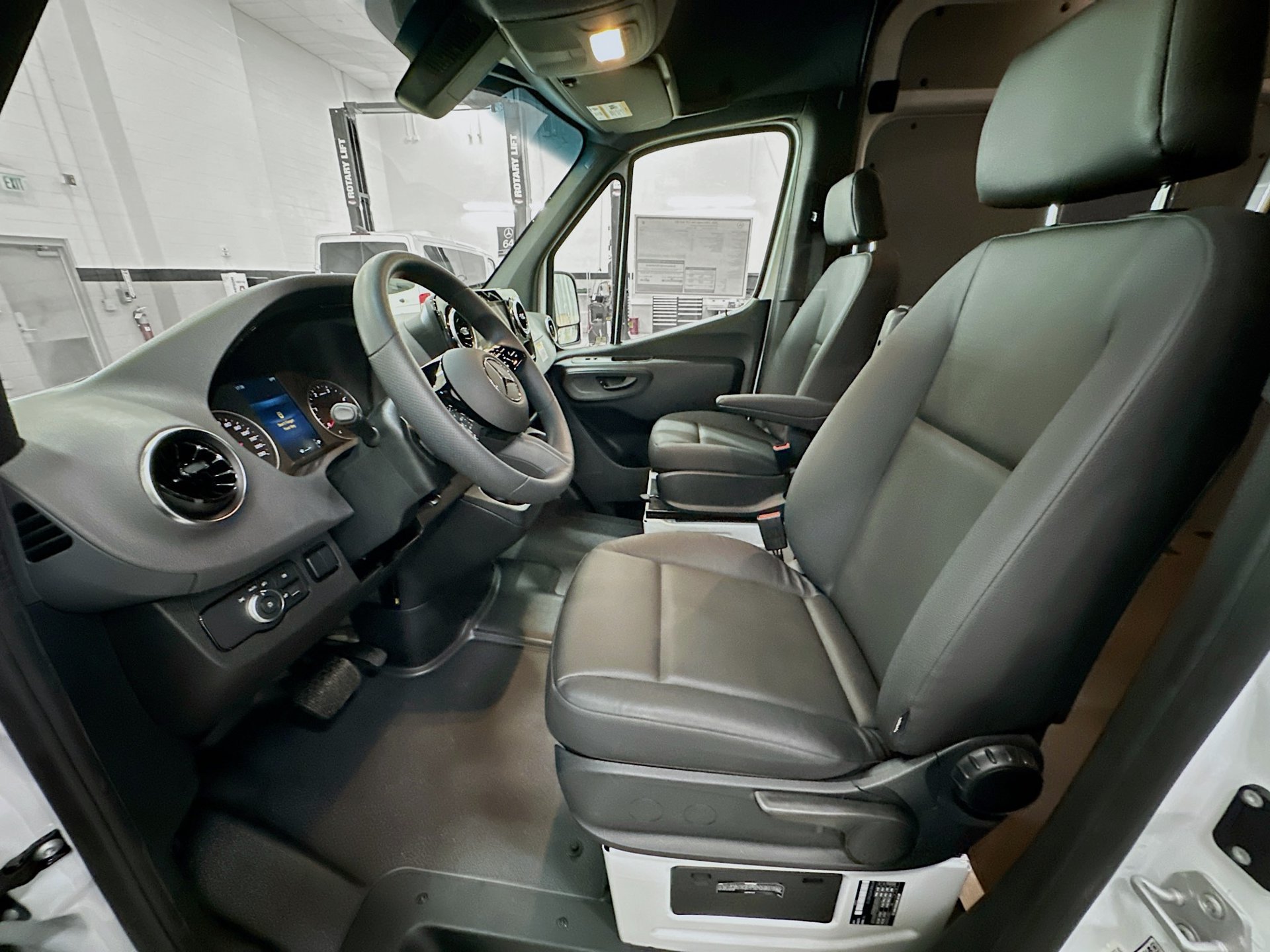 Used 2026 Mercedes-Benz Sprinter 2500 image 19