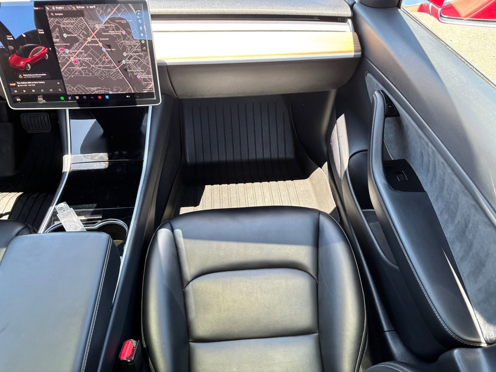 Used 2018 Tesla Model 3 Long Range RWD image 15