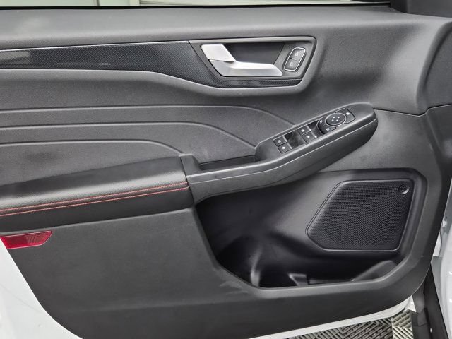 Used 2023 Ford Escape ST-Line w/ Tech Pack #1 FWD image 18