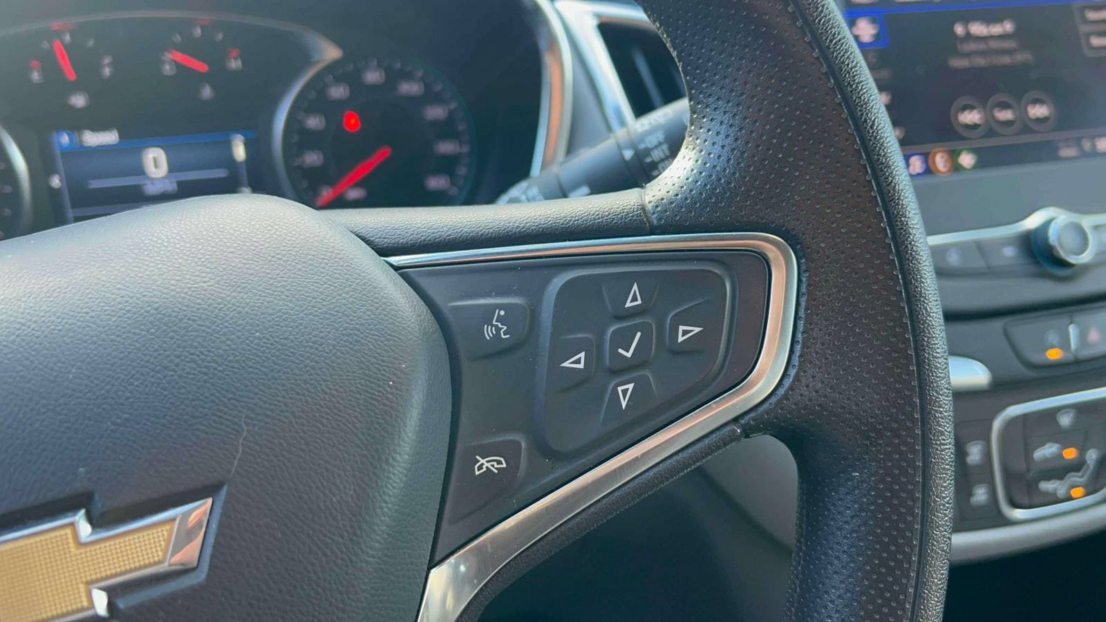 Used 2024 Chevrolet Equinox LS w/ LS Convenience Package FWD image 23