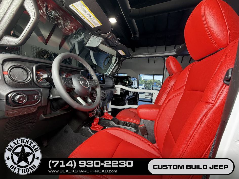 Used 2025 Jeep Wrangler Unlimited Rubicon AWD/4WD image 21