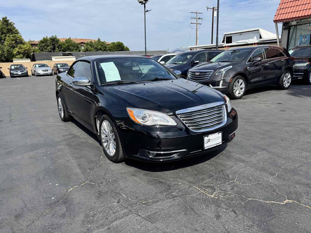 Used 2013 Chrysler 200 Limited FWD image 15