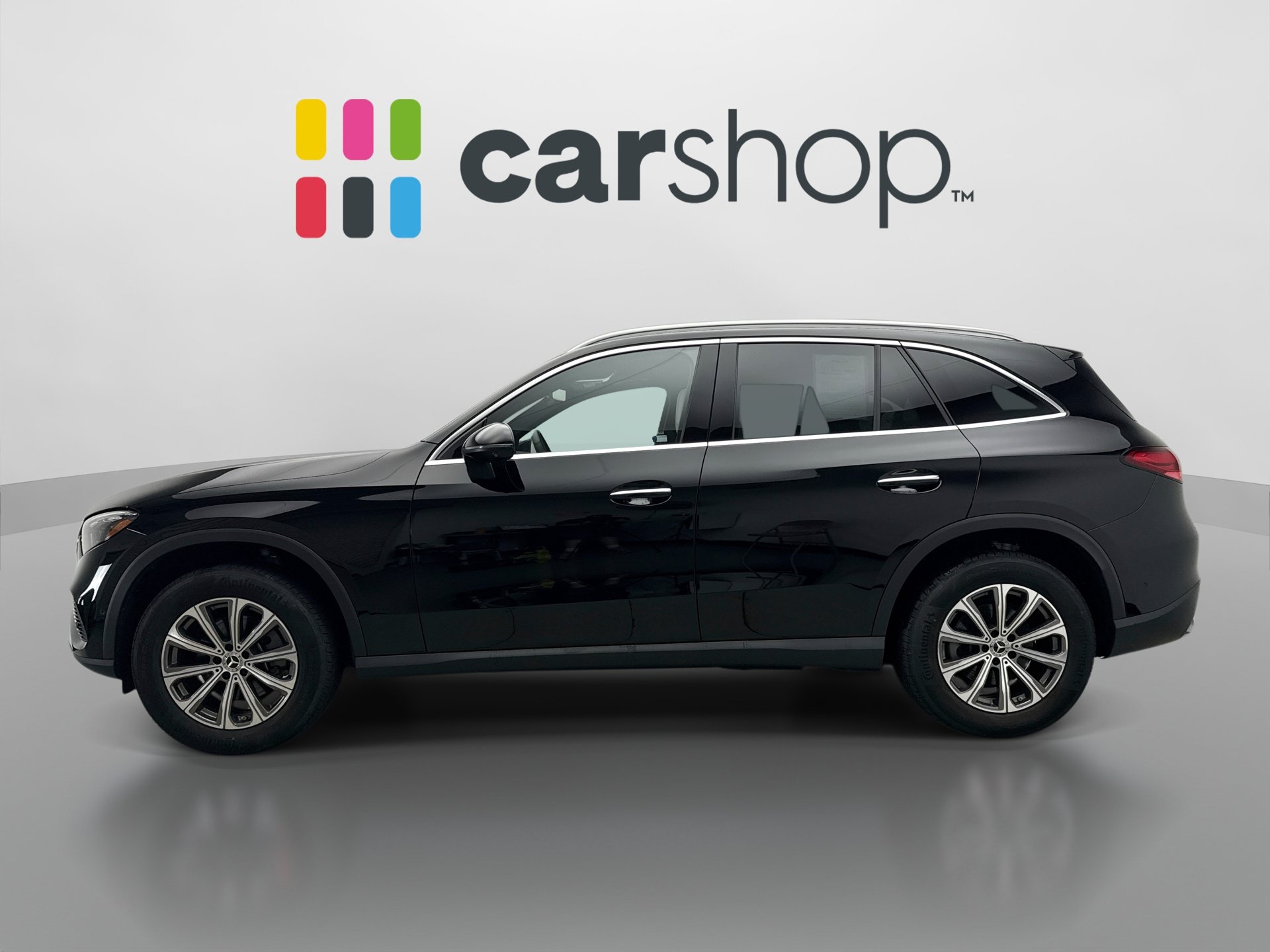 Used 2024 Mercedes-Benz GLC 300 4MATIC image 2