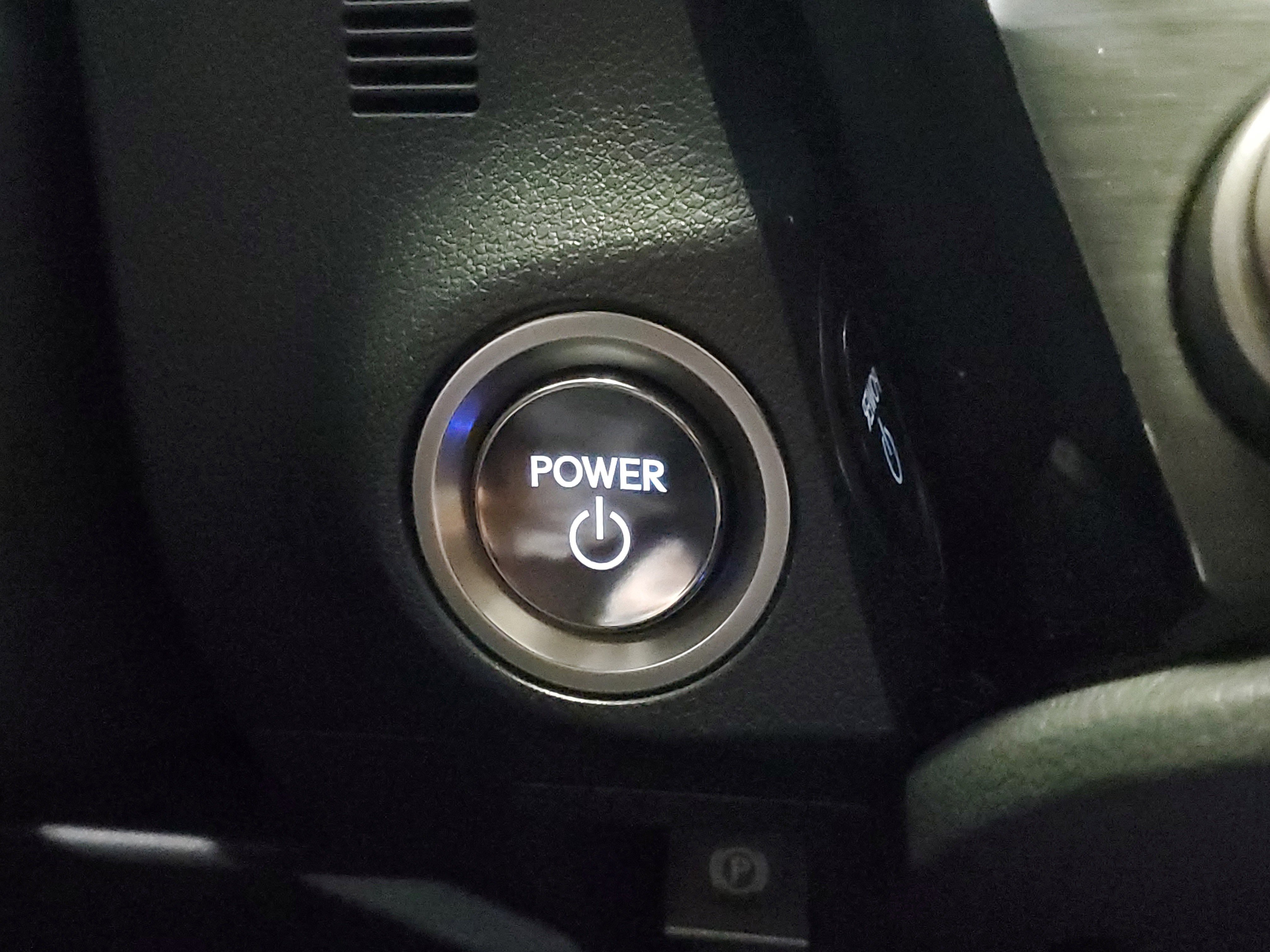 Used 2025 Lexus ES 300h w/ Premium Package image 33