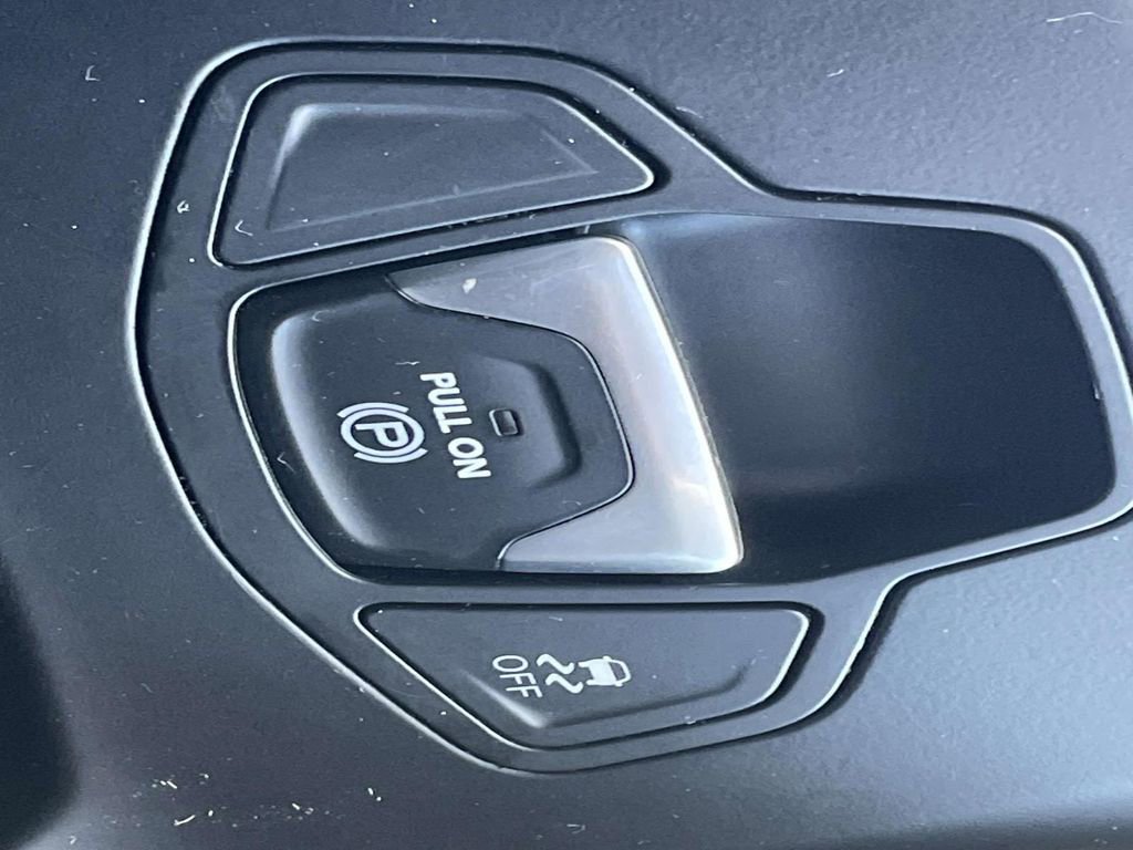 Used 2020 Jeep Renegade Altitude image 23