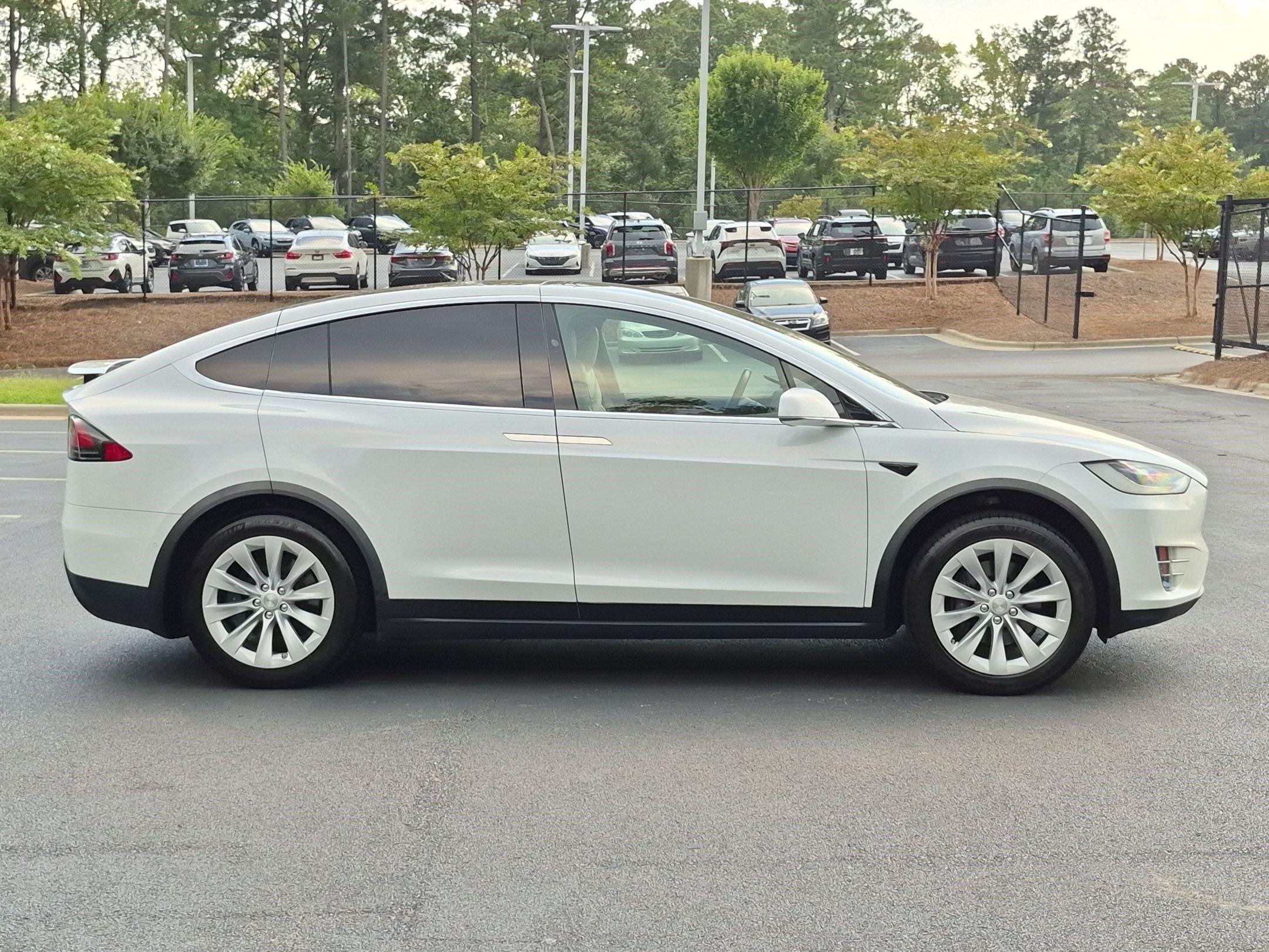 Used 2020 Tesla Model X Long Range AWD/4WD image 12
