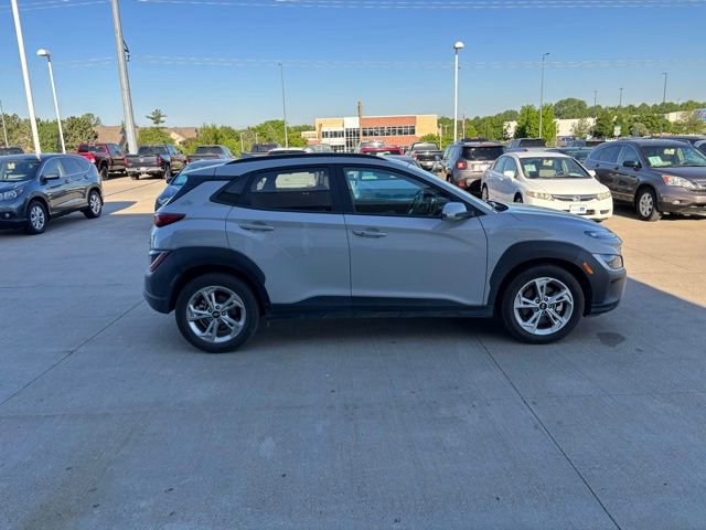 Used 2023 Hyundai Kona SEL AWD/4WD image 4