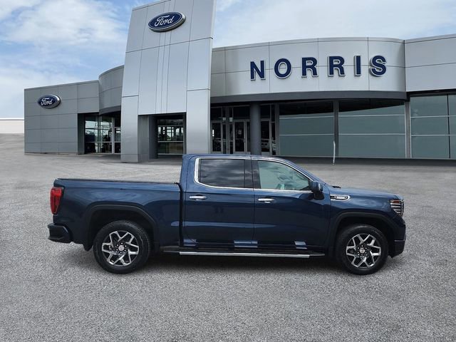 Used 2023 GMC Sierra 1500 SLT w/ SLT Premium Package AWD/4WD image 5