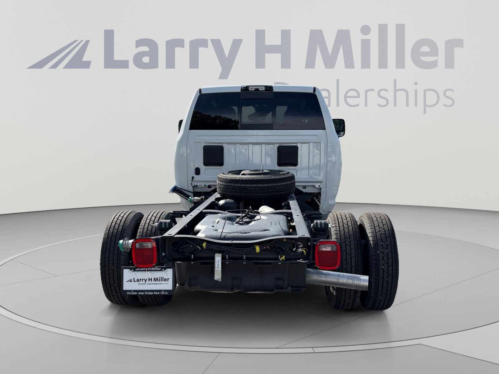New 2026 RAM 3500 Tradesman AWD/4WD image 4