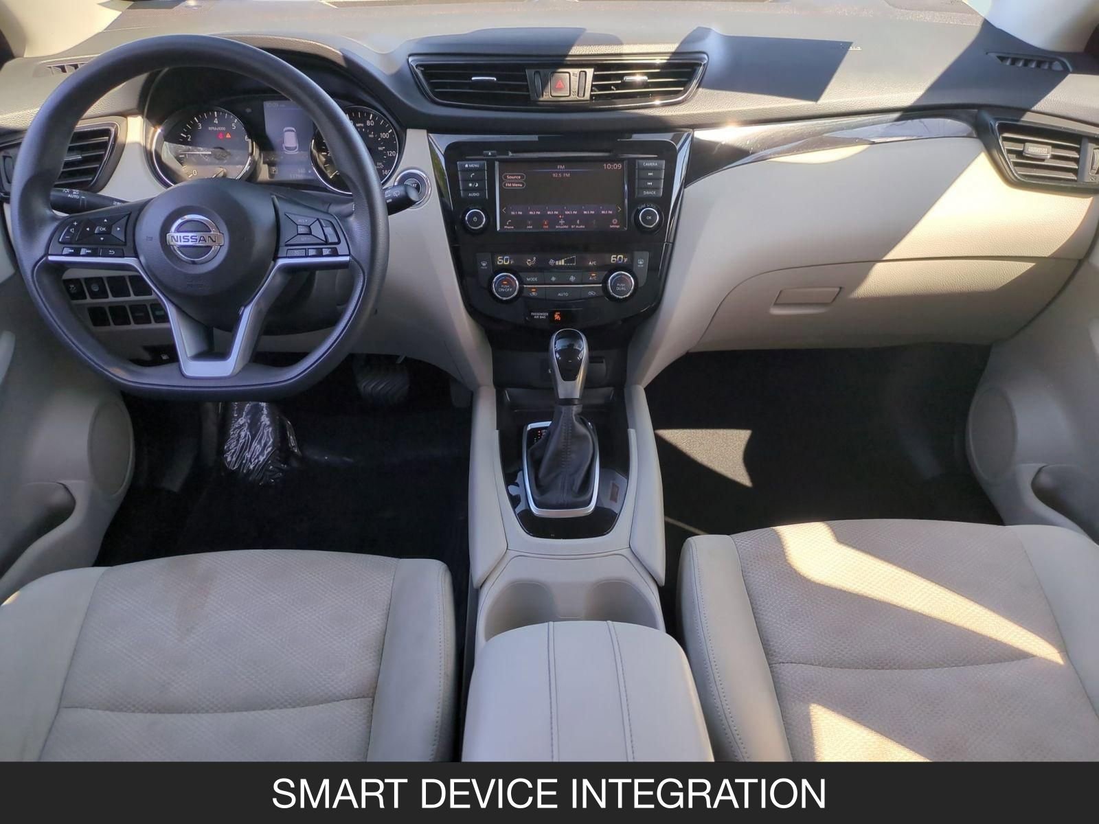 Used 2020 Nissan Rogue Sport SV FWD image 13
