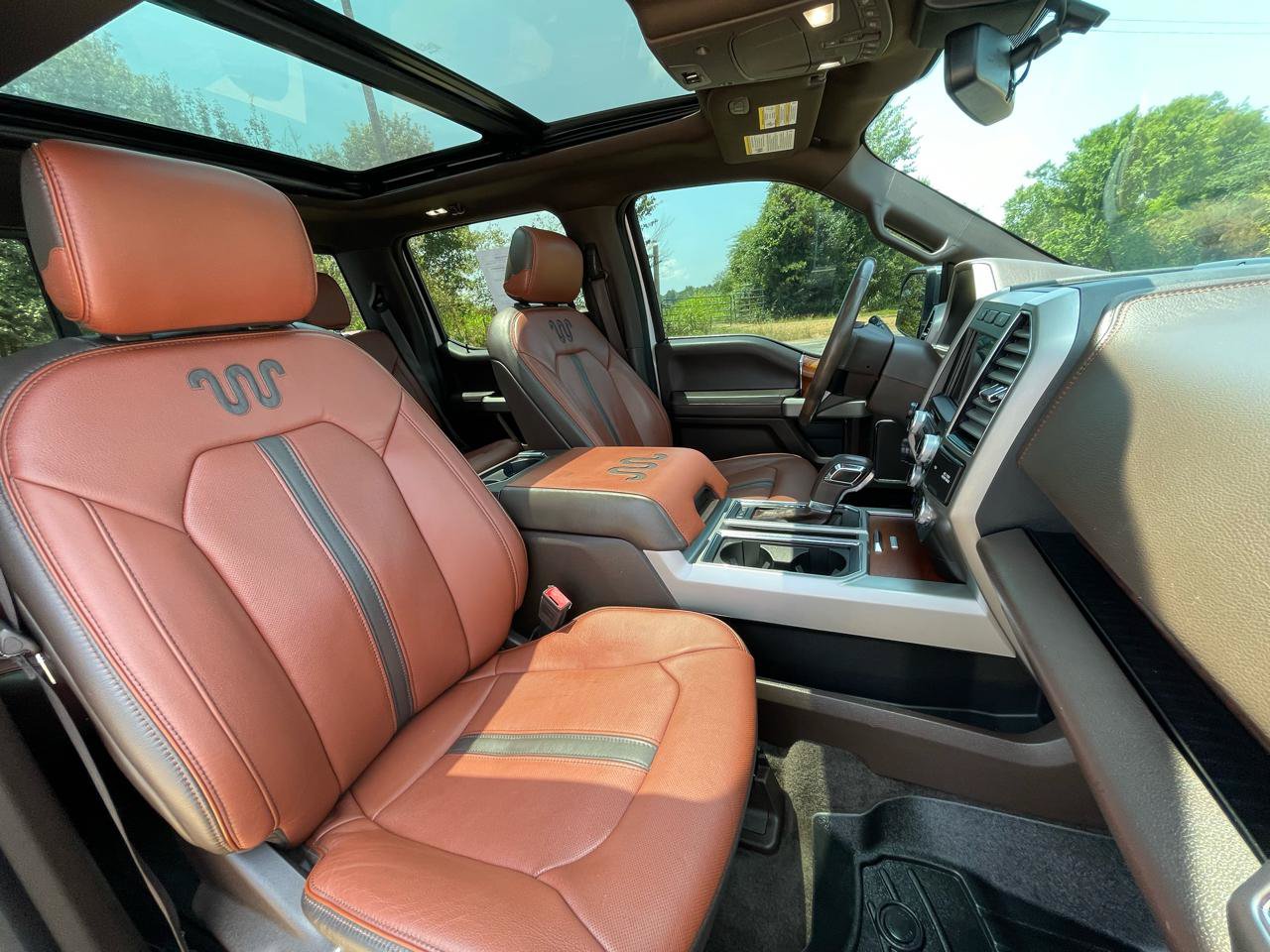 Used 2018 Ford F150 King Ranch w/ Equipment Group 601A Luxury AWD/4WD image 12
