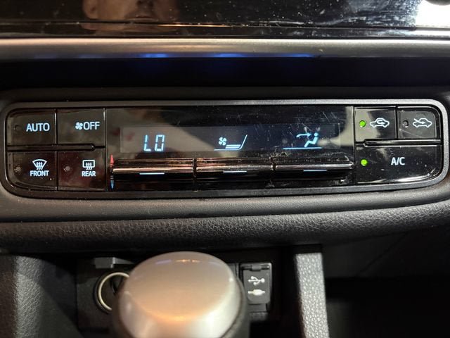 Certified 2018 Toyota Corolla LE FWD image 12
