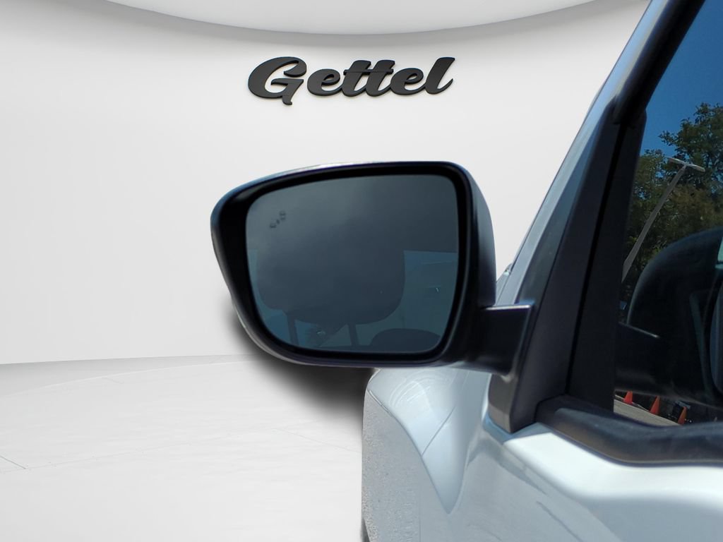 Certified 2025 Nissan Frontier SV RWD image 27