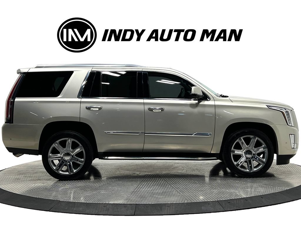 Used 2017 Cadillac Escalade Luxury AWD/4WD image 3