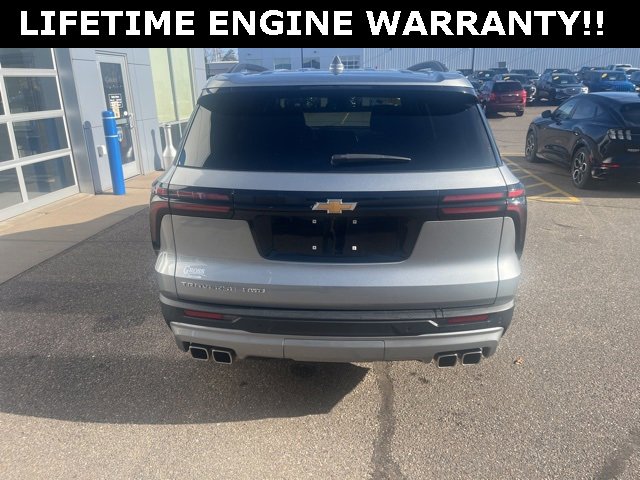 Used 2025 Chevrolet Traverse LT image 6