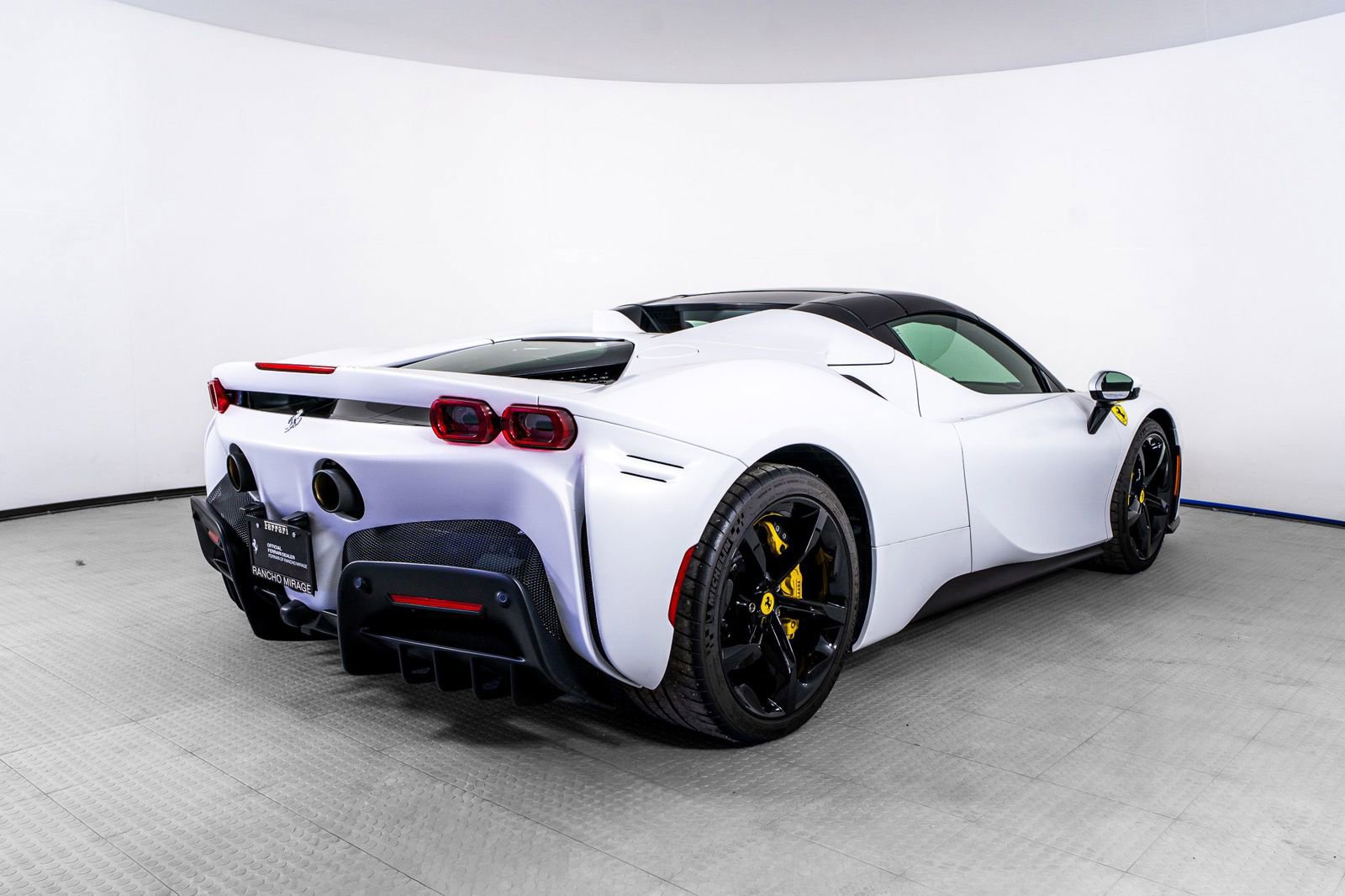 Certified 2024 Ferrari SF90 Spider AWD/4WD image 19