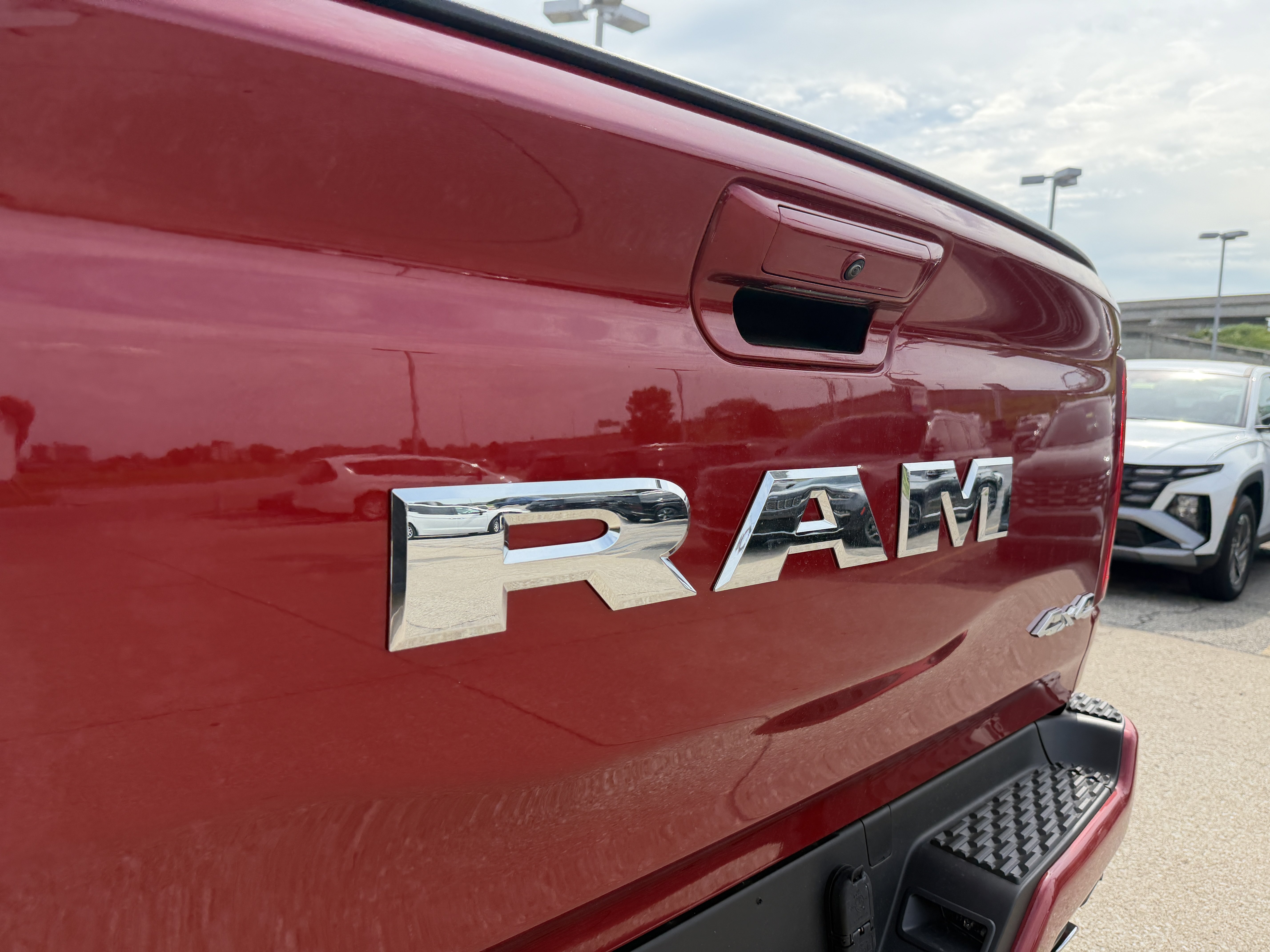 New 2026 RAM 1500 Laramie w/ Sport Appearance Package AWD/4WD image 8