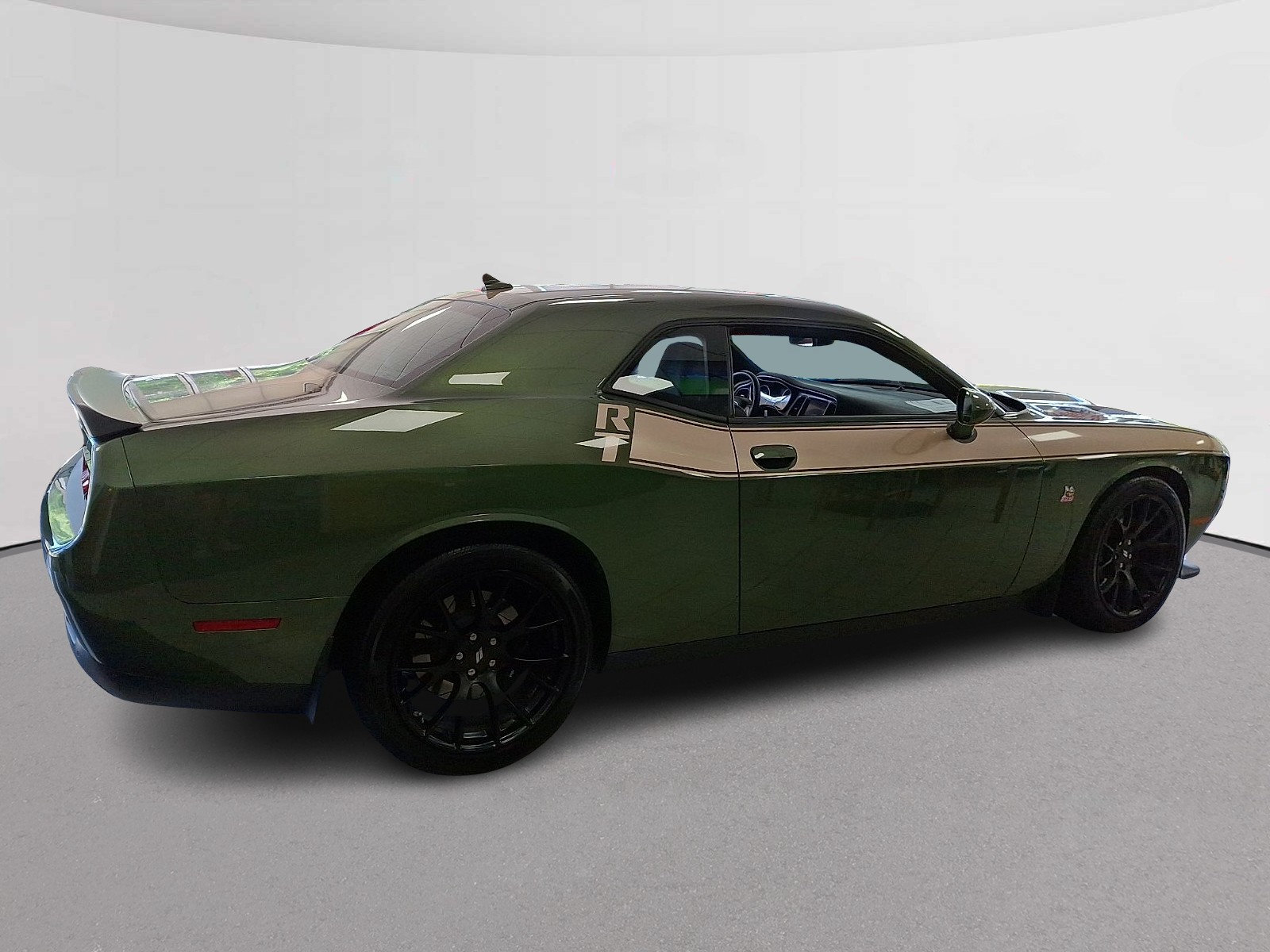 Used 2019 Dodge Challenger R/T Scat Pack w/ Dynamics Package RWD image 11