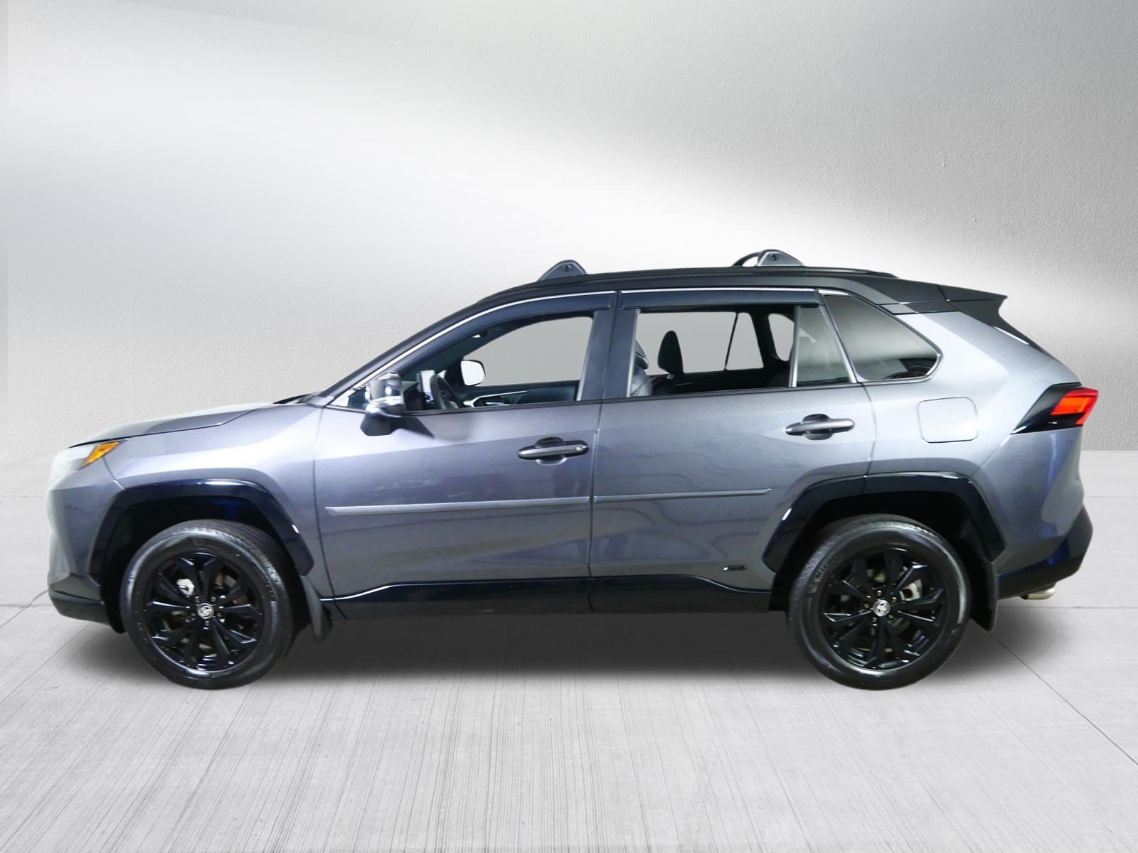 Used 2025 Toyota RAV4 XSE w/ Weather Package AWD/4WD image 4