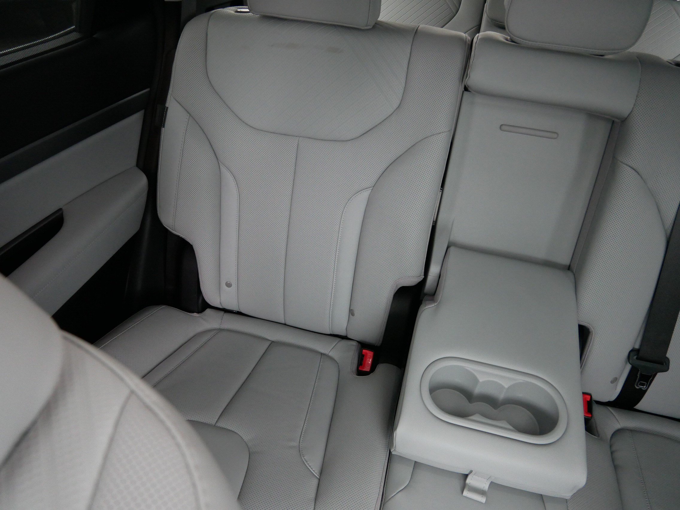 Used 2024 Hyundai Palisade SEL AWD/4WD image 12