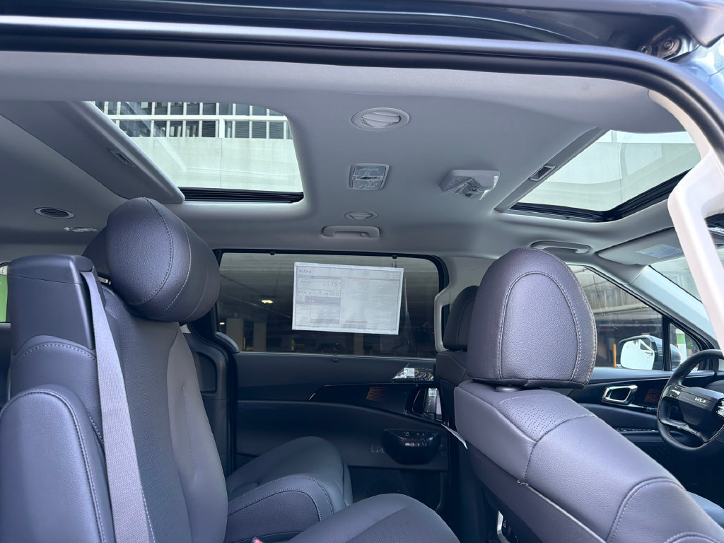 New 2027 Kia Carnival SX Prestige FWD image 17