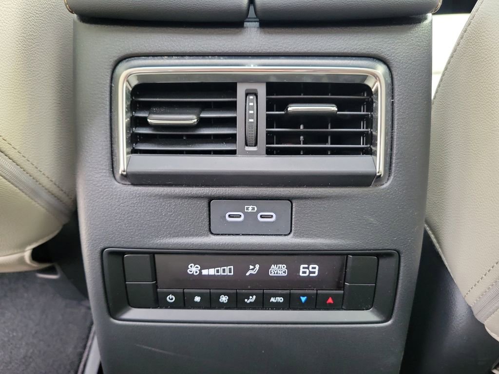 Certified 2025 MAZDA CX-90 3.3 Turbo w/ Preferred Package image 16