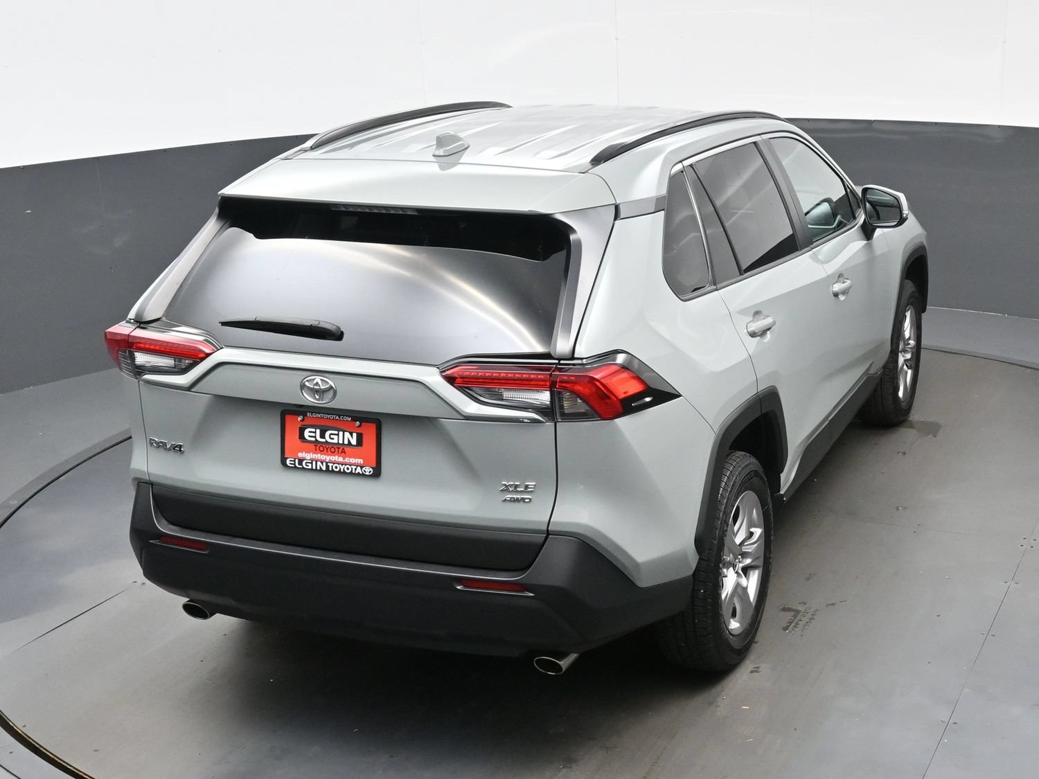 Used 2023 Toyota RAV4 XLE AWD/4WD image 40