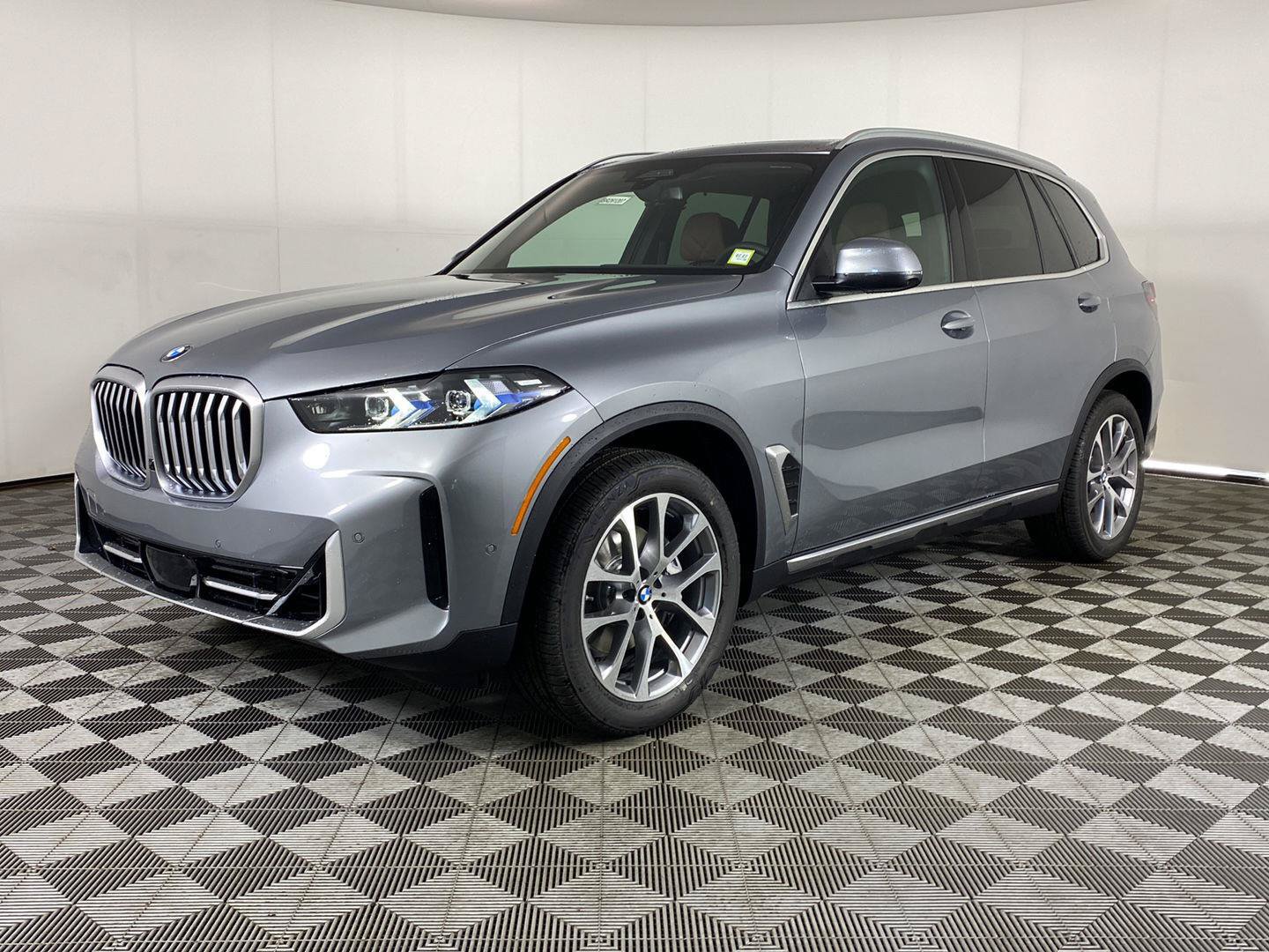 New 2026 BMW X5 xDrive40i AWD/4WD image 17
