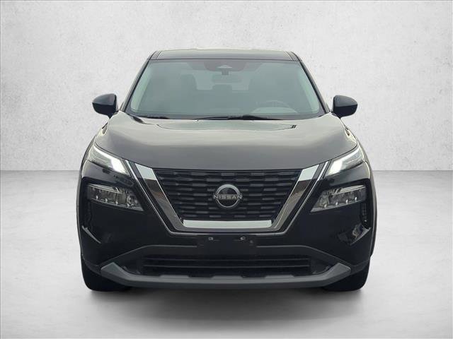 Used 2023 Nissan Rogue SV image 2