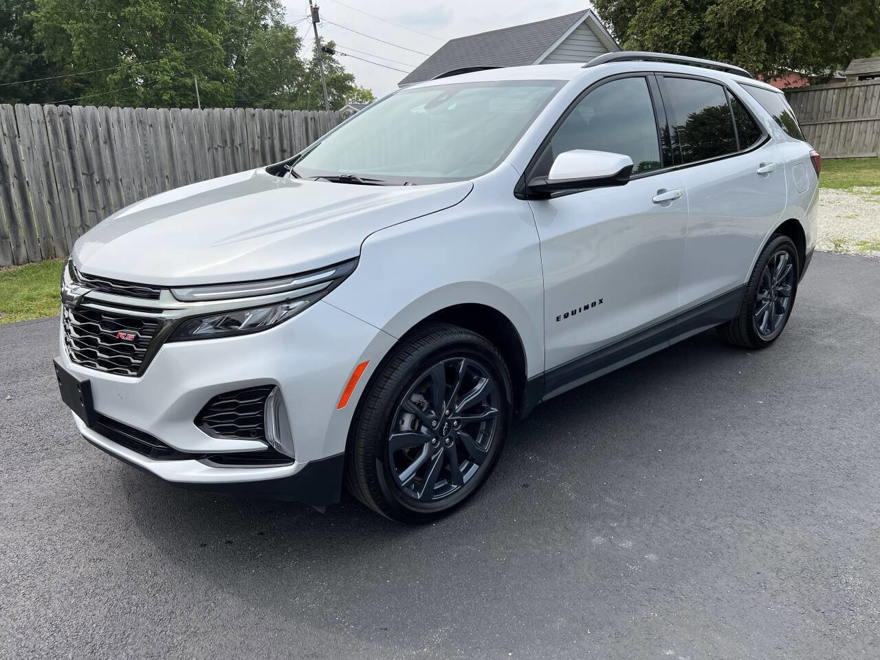 Used 2022 Chevrolet Equinox RS image 3