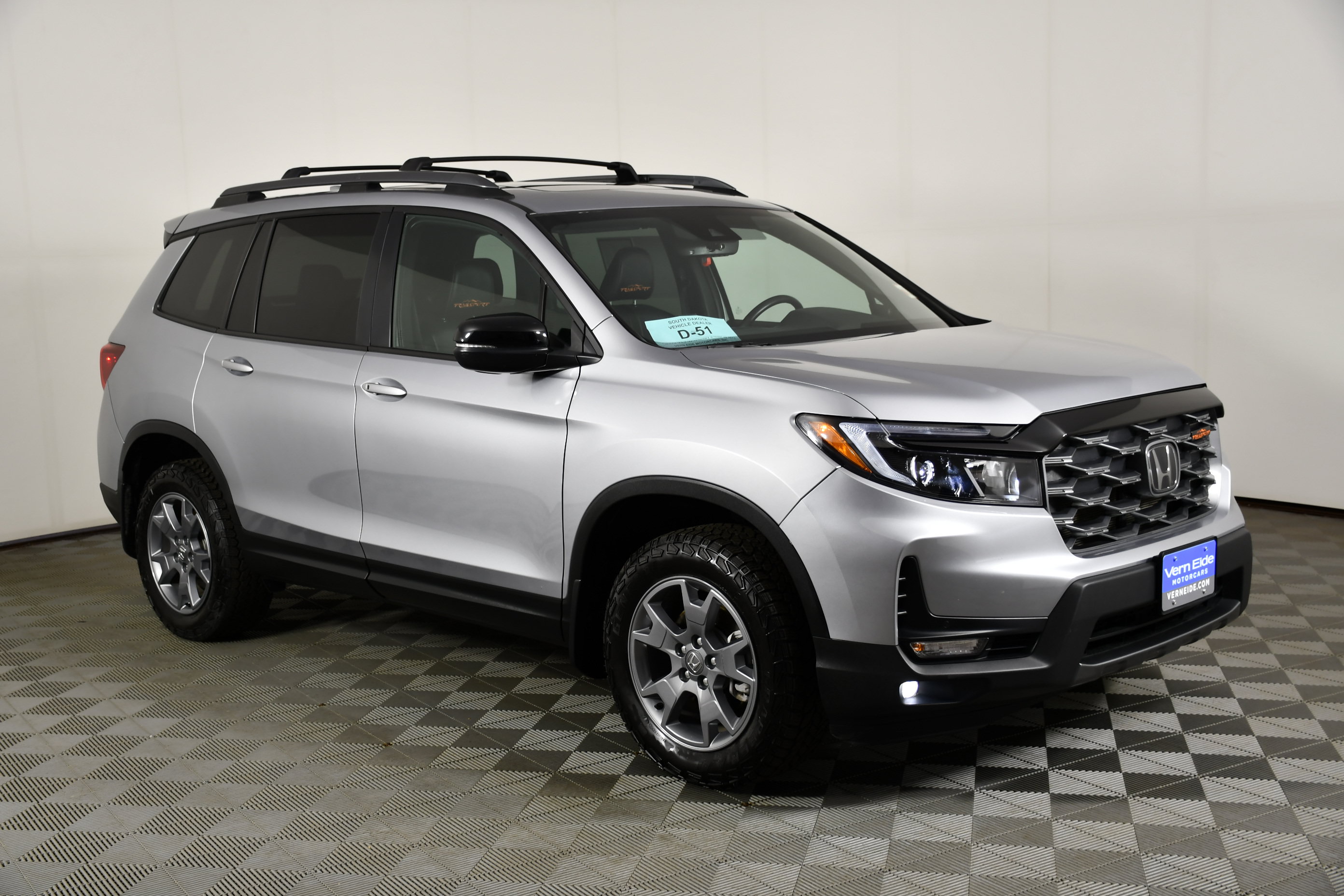 Certified 2025 Honda Passport TrailSport image 4