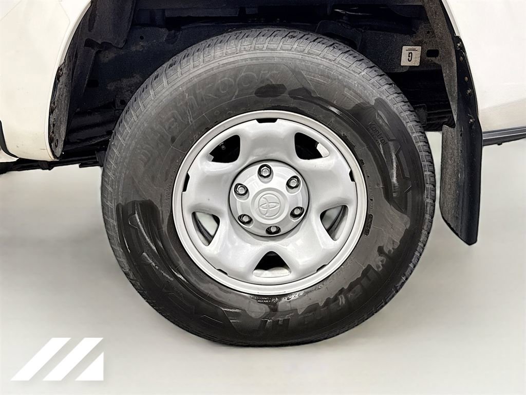 Used 2021 Toyota Tacoma SR AWD/4WD image 31