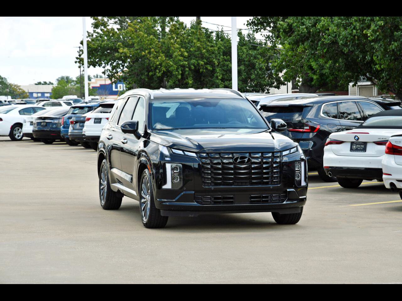 Used 2024 Hyundai Palisade Calligraphy image 1