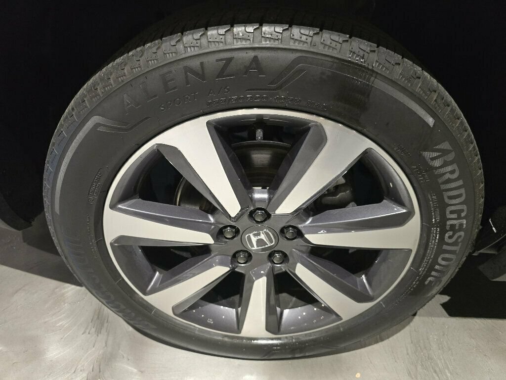 Used 2023 Honda Pilot Elite image 39