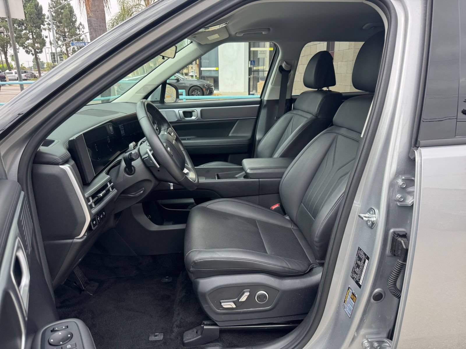 Used 2025 Hyundai Santa Fe SEL AWD/4WD image 24