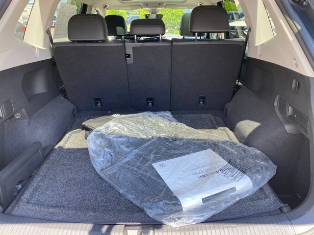 Certified 2023 Volkswagen Tiguan SE w/ Panoramic Sunroof Package AWD/4WD image 26