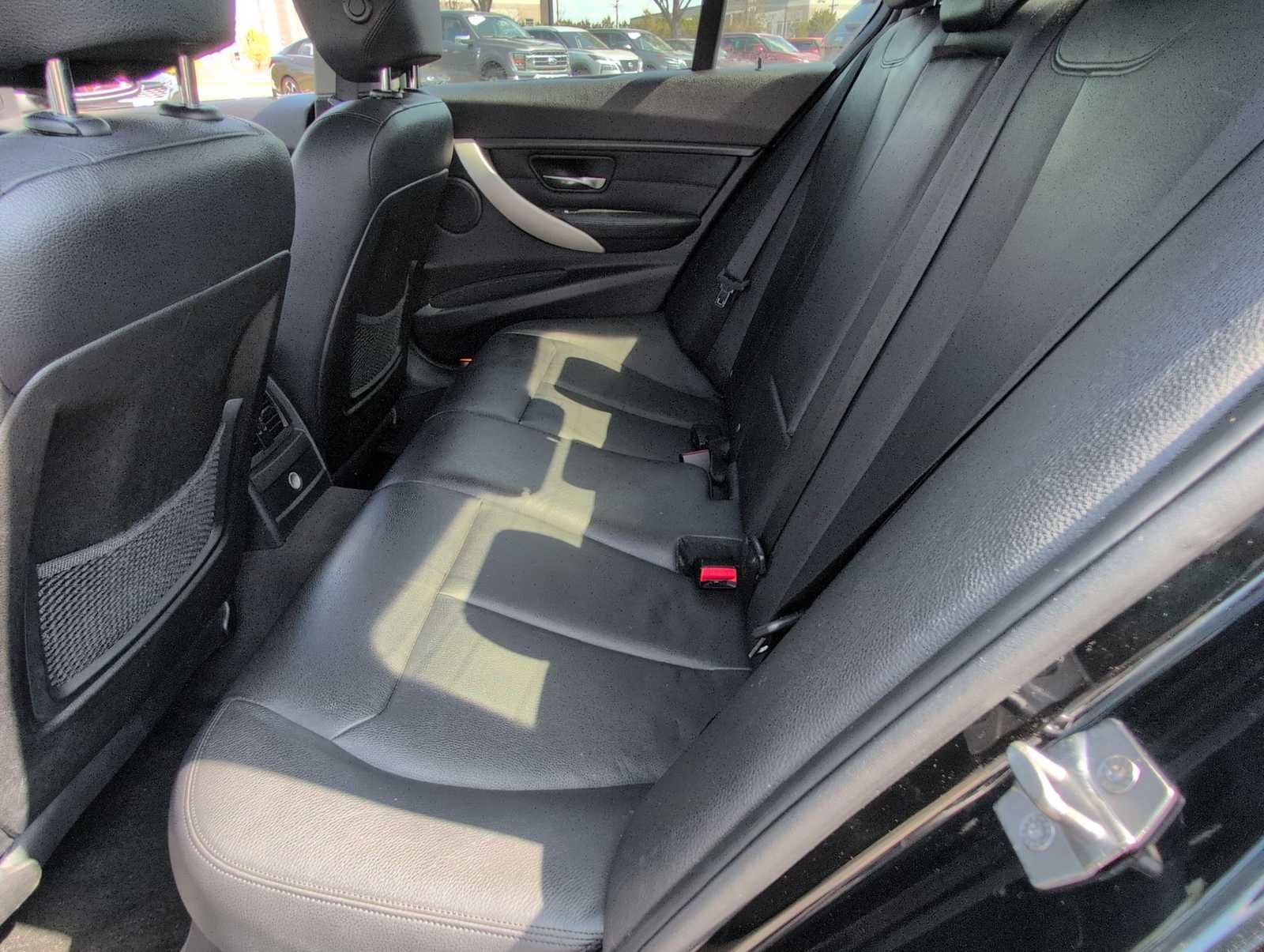 Used 2014 BMW 320i xDrive Sedan image 18