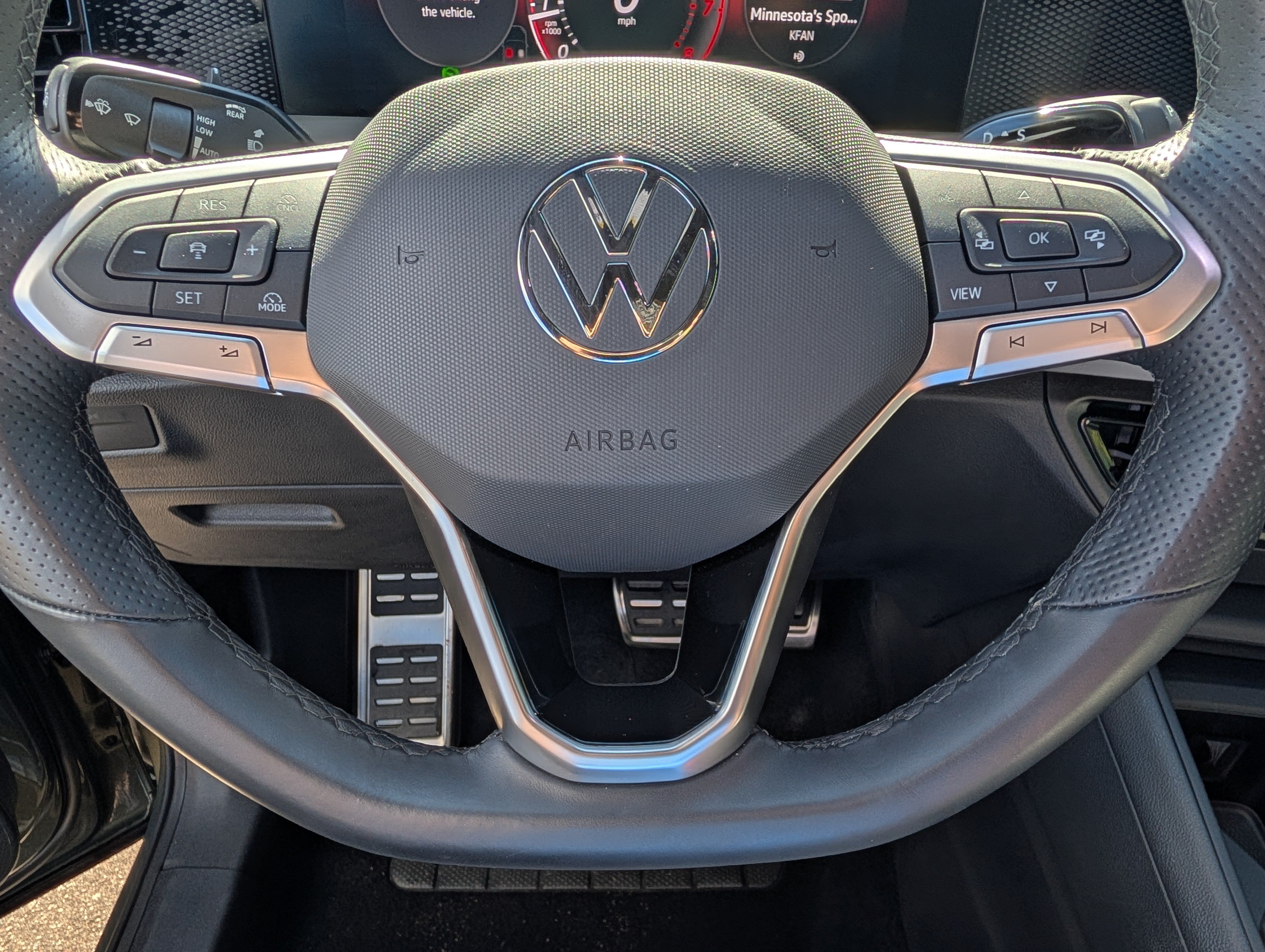 Certified 2026 Volkswagen Tiguan SE R-Line AWD/4WD image 25