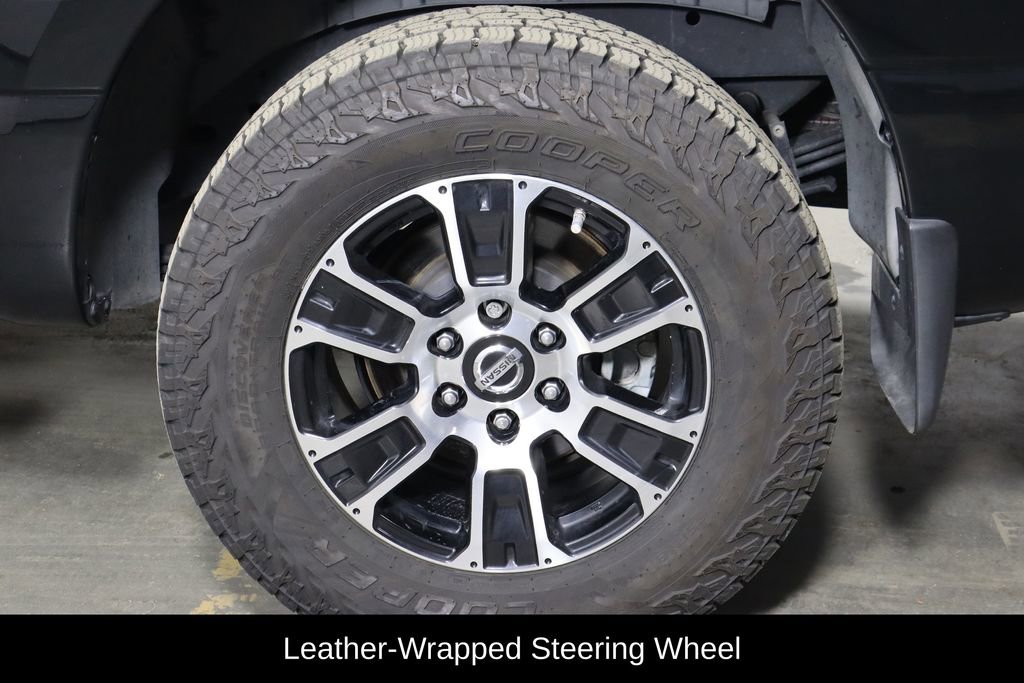 Used 2021 Nissan Titan SV w/ SV Convenience Package image 38