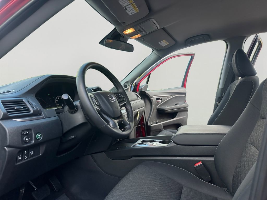 Certified 2024 Honda Ridgeline Sport image 9