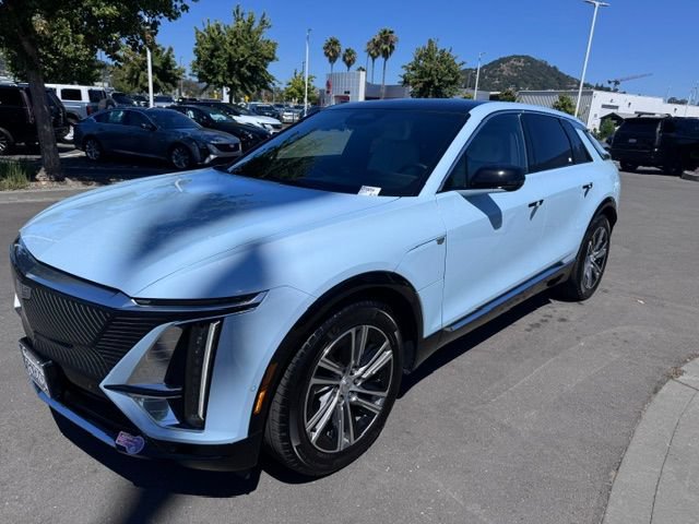 Certified 2024 Cadillac Lyriq Luxury RWD image 3
