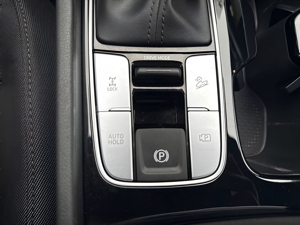 Used 2024 Hyundai Santa Cruz SE AWD/4WD image 19