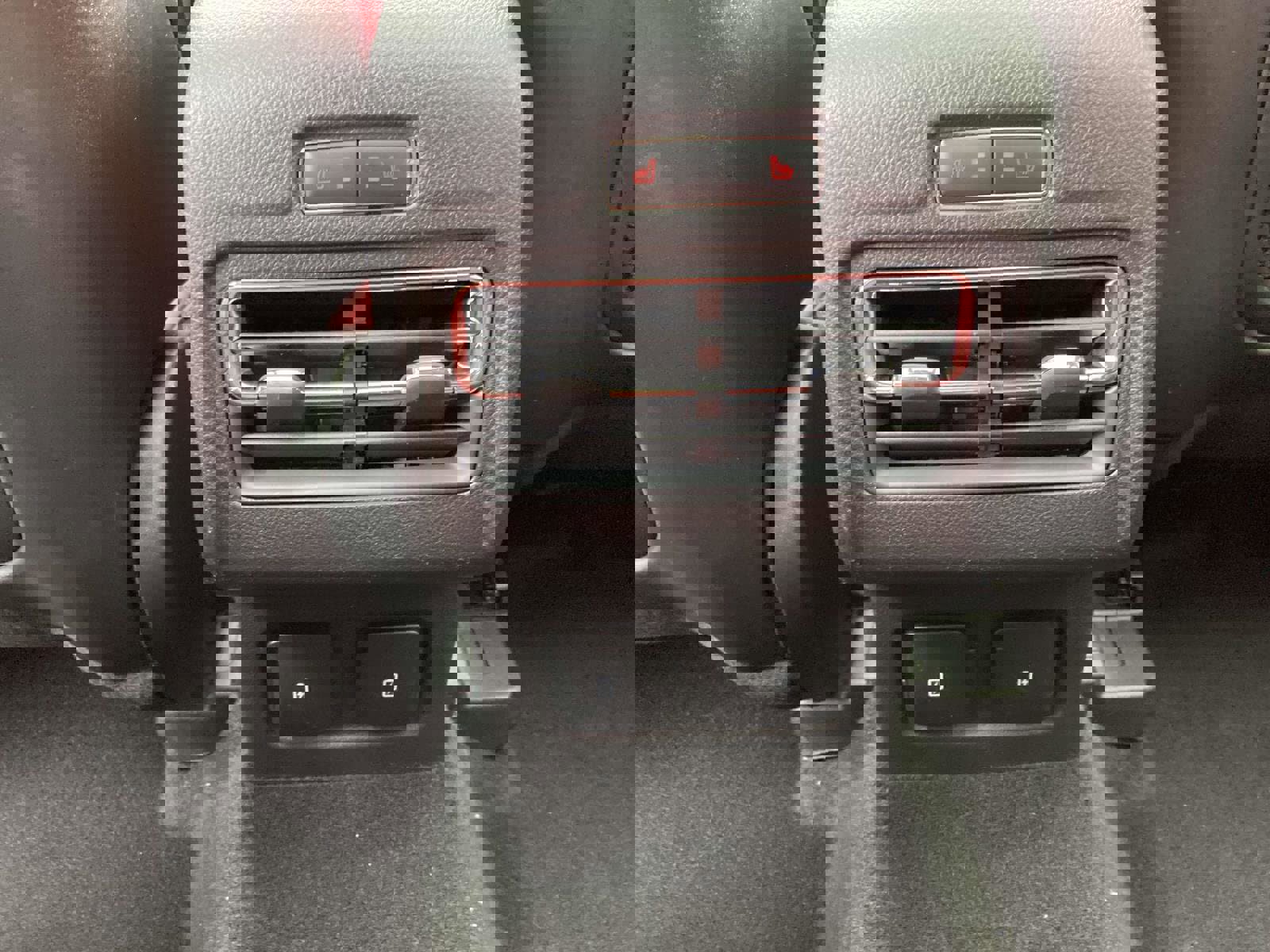 New 2025 Lincoln Corsair Reserve w/ Equipment Group 202A image 19